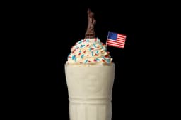 Steak 'n Shake Patriot (Vanilla Confetti Cake)