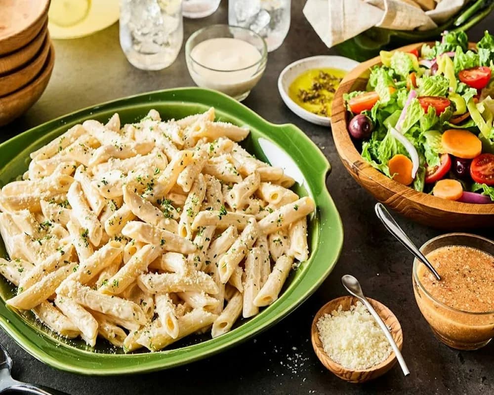 Family Bundle Penne Alfredo
